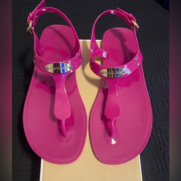 Woman’s Sandals - Picture 1 of 1